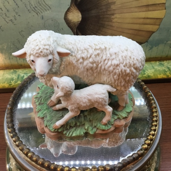 Vintage Homco Figurines Numbered 1483 Sheep and Lamb Porcelain Statues 1984 - Picture 2 of 9